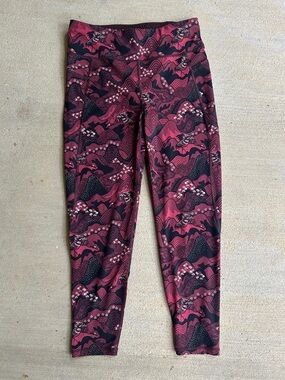 Sweaty Betty Zero Gravity 7/8 Length Leggings Size M Japanese Landscape